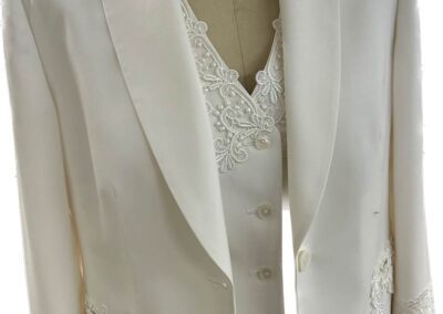 Hand-crafted women's suit by Richard Bennett Custom Tailors in Chicago